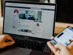 التجارة الإلكترونية بغزة.. نقص الخبرات يوقع المستهلك فريسة للاحتيال