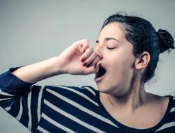 7 علامات تدل على أنك تعاني من قلة النوم