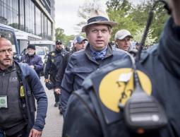 للمتطرف الدانماركي راسموس بالودان،