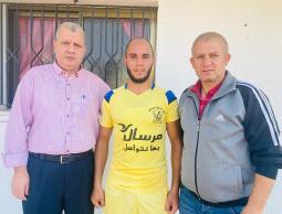 السبع في المنتصف