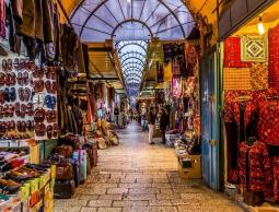 بودكاست ..خان السلطان الممنوعة من الحياة