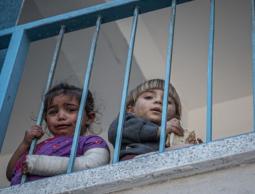 56 ألف نازح بمدارس الأونروا  بغزة