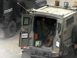 انقلاب جيب عسكري اسرائيلي في طوباس بعد رشقه بالحجارة