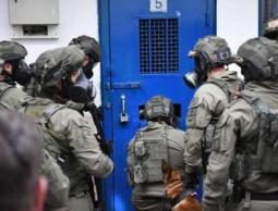 الاحتلال ينتقم من الأسرى داخل السجون