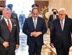 عباس والسيسي وملك الأردن