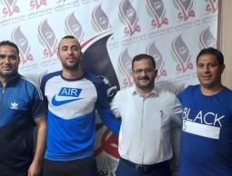 أبو عودة في المنتصف