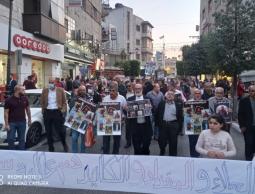 وقفة وسط رام الله نصرة للأسرى المضربين عن الطعام