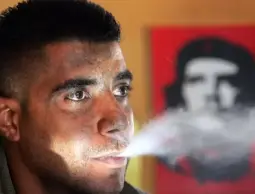 شقيق الزبيدي يفتح النار على السلطة