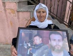 والدة الأسير يعقوب قادري