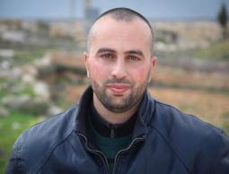 المعتقل السياسي أيمن أبو عرام