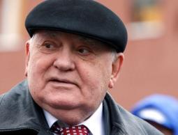 ماذا تعرف عن زعيم الاتحاد السوفييتي السابق غورباتشوف الذي توفي اليوم