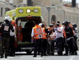 مستوطن يصيب آخر بجروح خطيرة بعد أن ظن أنه فلسطينيًا