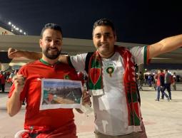 بالصور: مشجعون مغاربة يحتفون بحماس وقادة القسام في ذكرى انطلاقة الحركة ال35