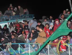 سفينة تغص بمهاجرين، بينهم مصريون، على الشواطئ الإيطالية