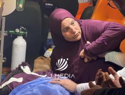 والدة الشهيد أحمد دراغمة لحظة وداع ابنها