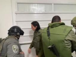 خلال اغلاق المنزل