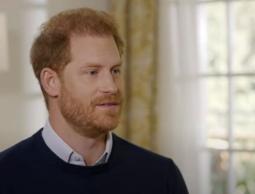 الأمير هاري يوجه صفعة قوية للعائلة المالكة