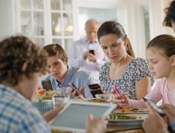 حتى تكون الأسرة سوية نفسياً- إليك بعض النصائح