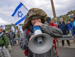 مسيرات ضد الاصلاحات القانونية