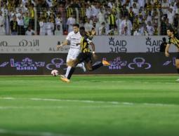 إليك رابط بث مباشر مباراة الاتحاد ضد الطائي في الدوري السعودي