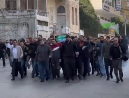 القناة 12: قمع السلطة لجنازة خروشة جزء من تفاهمات لقاء العقبة الأمني