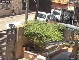 لحظة تنفيذ عملية إطلاق النار تجاه دورية للاحتلال قرب نابلس