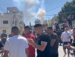 طلبة الثانوية العامة يزورون منزل الشهيد القسامي معتز الخواجا في نعلين 