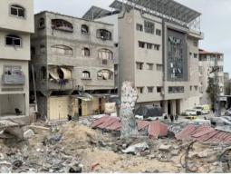 قوات الاحتلال الإسرائيلي تحاصر مستشفى العودة شمالي غزة وتطلق النار بشكل عشوائي