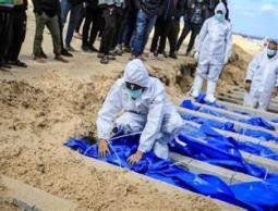 الدفاع المدني : انتشال 137 جثة في رفح بعد دخول وقف إطلاق النار حيز التنفيذ