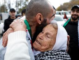 حركة حماس: نستنكر بشدة قرار الاحتلال بتأجيل الإفراج عن الأسرى الفلسطينيين