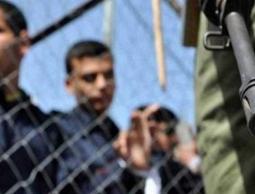 ضابط إسرائيلي يكشف عن استخدام الفلسطينيين كدروع بشرية في غزة