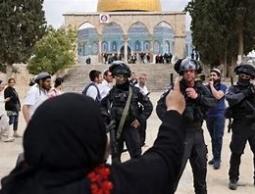 حماس: اقتحام المستوطنين للأقصى تصعيد خطير يستوجب التحرك الفوري