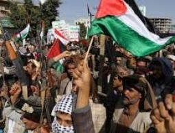 قوات الاحتلال تقمع مسيرات طلابية تضامنية مع غزة في القدس وأبو ديس