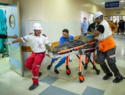 مدير مستشفيات غزة: القصف الإسرائيلي يضاعف معاناة الجرحى والمستشفيات تنهار