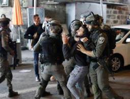 الاحتلال يشن اقتحامات واعتقالات واسعة في الضفة والقدس