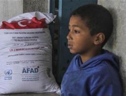 استمرار الحصار يفاقم المعاناة.. الغزيون يواجهون الجوع ونفاد الدقيق