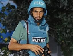 WhatsApp Iعلى سرير العلاج بالمشفى... اغتيال الصحفي المحبوب حسن إصليح