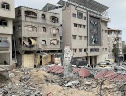 الاحتلال يجبر مستشفى العودة شمال غزة على إجلاء المرضى تحت التهديد