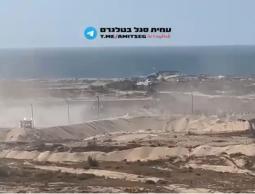 معسكر لتوزيع المساعدات أقامه جيش الاحتلال في رفح