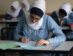 التربية والتعليم تعلن عن ترتيبات عقد امتحانات الثانوية العامة إلكترونياً في قطاع غزة