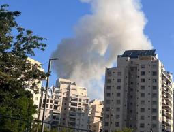 صواريخ تزرع الرعب وتخلّف دمارًا واسعًا في العمق الإسرائيلي