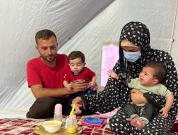 في غزة فقط... حليب الأطفال الرضع يتحول إلى عدس!