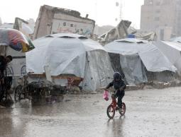 أمطار الشتاء والخيام