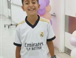 من الظلام إلى النور..هكذا عاد للطفل محمد معمر بصره بعد رحلة علاج طويلة