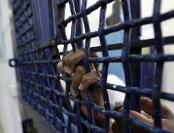 إعلام الأسرى: تفاقم انتشار مرض السكايبوس وتصاعد القمع داخل سجن جلبوع