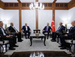 وفد قيادة حماس يلتقي وزير الخارجية التركي السيد هاكان فيدان في أنقرة