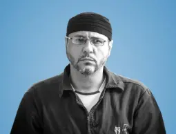 إعلام الأسرى: إصابة الأسير القائد عبد الله البرغوثي خلال قمع الأسرى في سجن جلبوع