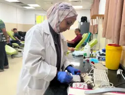 صحة غزة: توقف الإمدادات المخبرية يهدد عمل المختبرات وبنوك الدم