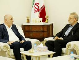 محمد درويش يلتقي علي لاريجاني في الدوحة لبحث تطورات غزة