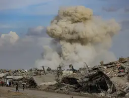 3 شهداء بينهم امرأة في استهداف (إسرائيلي) قرب قرية المصدر وسط قطاع غزة